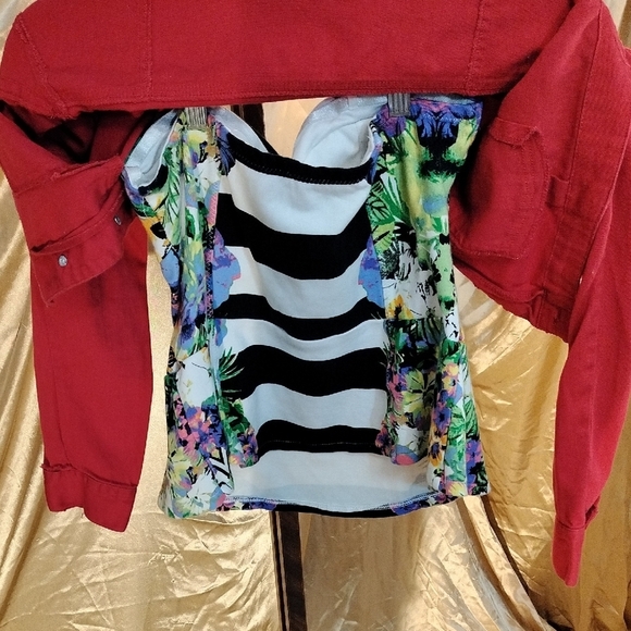 Red Jean Jacket With Under Peice - Picture 8 of 8